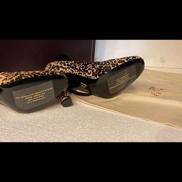 VINCE CAMUTO SIGNATURE COLLECTION LEOPARD HEELS SZ6 - Picture 6 of 8
